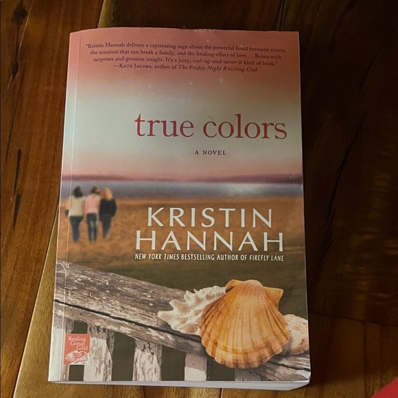 True Colors Book by Kristin Hannah Soft-back EUC - Picture 1 of 6